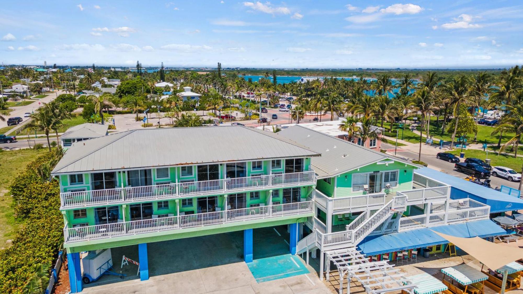 Ocean View Hotel Room With Balcony- King Bed #21 Fort Pierce Eksteriør billede